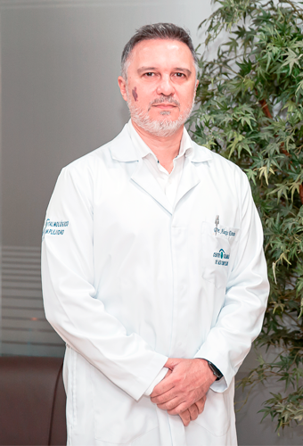 Dr. Alexis Esteche